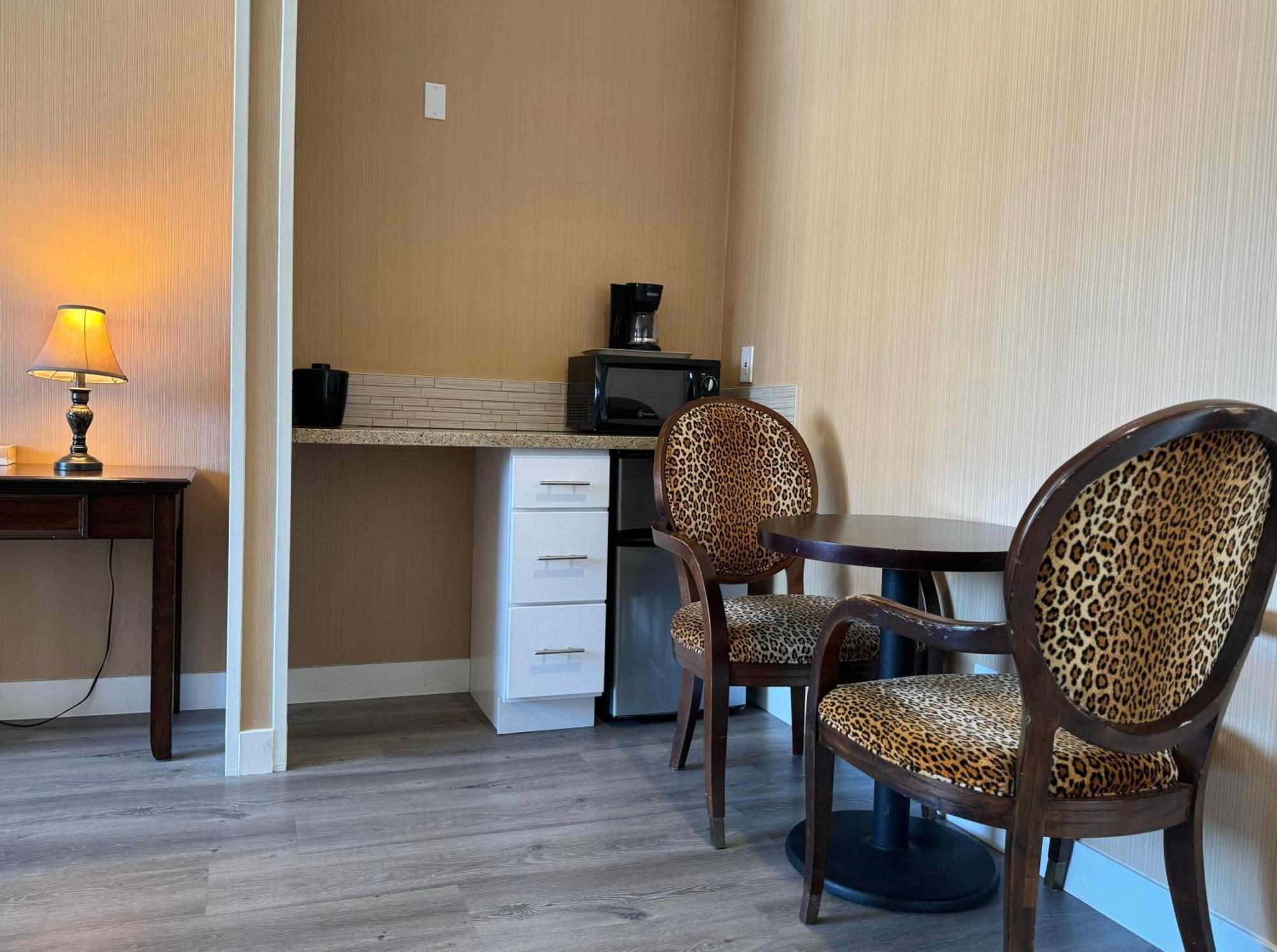 לוס אנג'לס Garden Suite Hotel And Resort מראה חיצוני תמונה